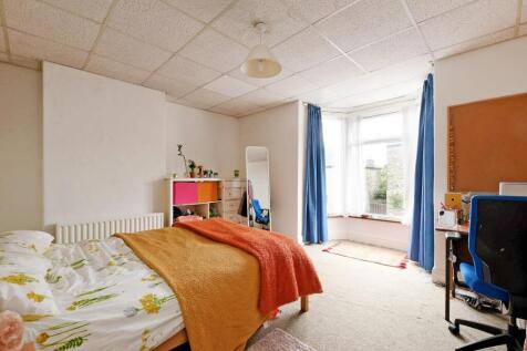 28 Aldred Road, bedroom 3.jpg