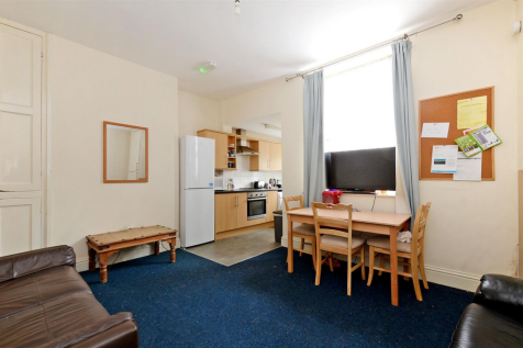 Whitham 167 Living room.png