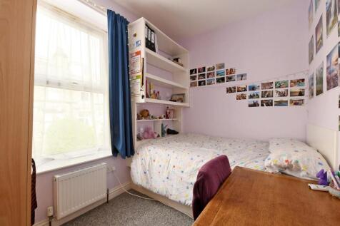3 Beehive Road, bedroom 3.jpg