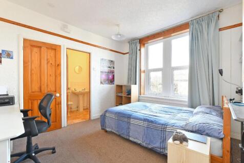 47 Brighton Terrace - bedroom 2.jpg