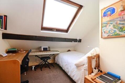 BT47 - Room 5, pic 2.JPG