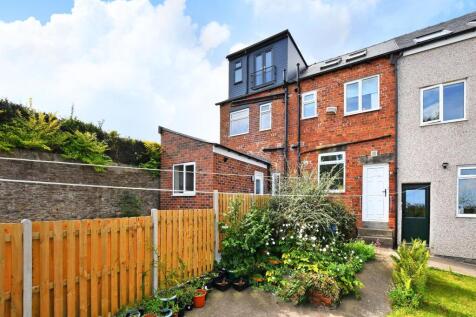 28 Townend Street, rear garden.jpg