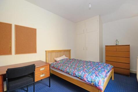 Burns Rd 4, Room 4.jpg