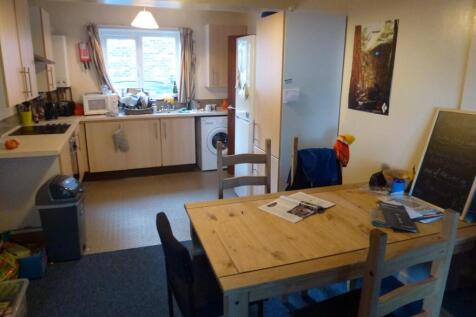 222 School - Kitchen.JPG