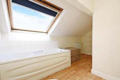 2nd Floor bathroom.jpeg