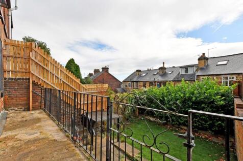 Balcony at the rear.jpeg