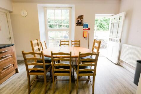 Dining kitchen.jpg