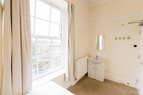 Bedroom 3 (1).jpg