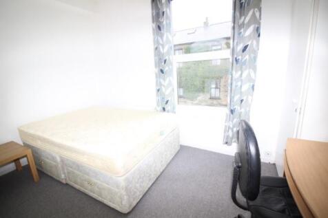 1st Floor front bedroom.jpg