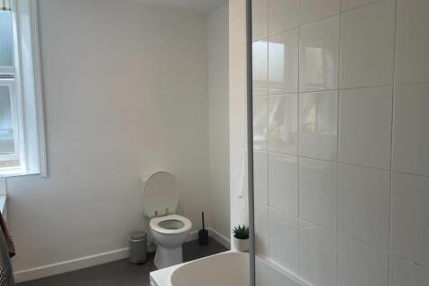 Bathroom.JPEG