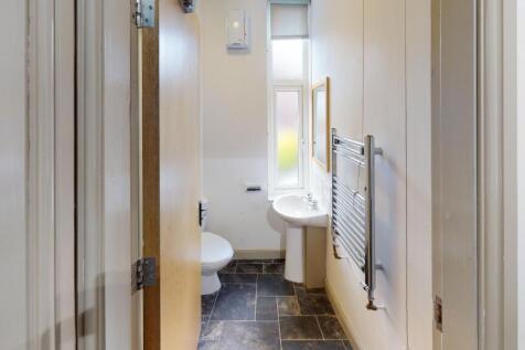 447-Glossop-Road-Bathroom(1).jpg