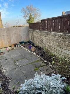 41 Aldred - rear garden.jpg
