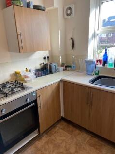 41 Aldred - kitchen, pic 1.jpg