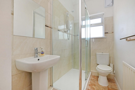 72 Cobden View - Shower room 1.png