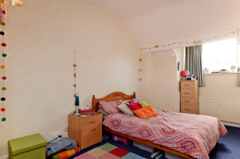23 Clementson - room 3, pic 1.png