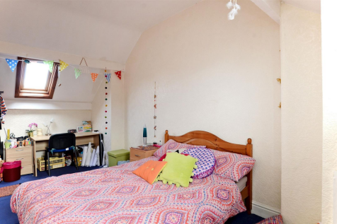23 Clementson - room 3, pic 2.png