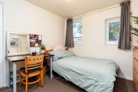 47 Western Rd Bedroom 2 pic 1.jpg