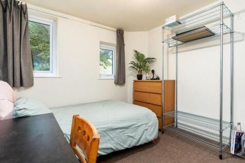 47 Western Rd Bedroom 2 pic 2.jpg
