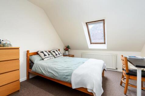 47 Western Rd Bedroom 3.jpg