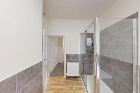 190 School Rd, Bathroom Pic 3.jpg