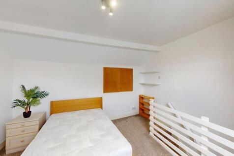 190-School-Road-Room 4, pic 1.jpg