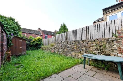 471 Springvale Road, garden.jpg