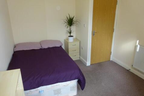 497a Glossop - Bedroom 1 pic 2.JPG
