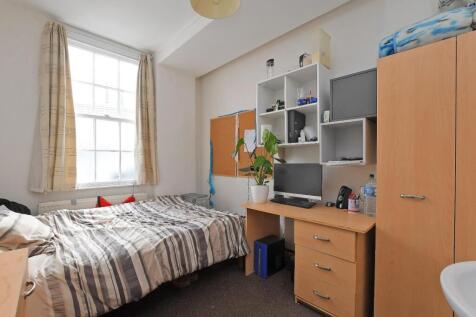 94 Milton St - bedroom 1.jpg