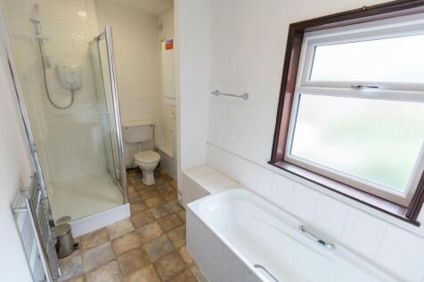 96-Milton-Street-shower room 1.jpg