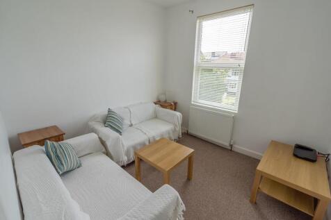 84 Forres Rd - TV Room.jpg