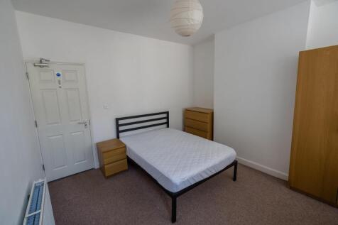 84 Forres Rd - Bed 1a.jpg
