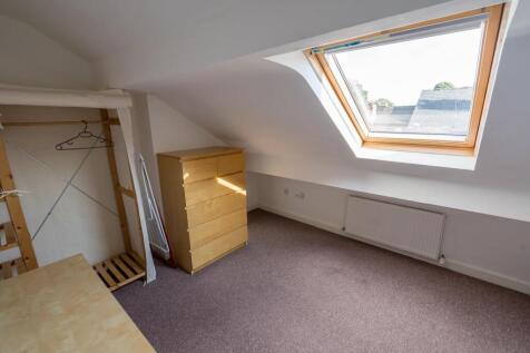 84 Forres Rd - Bed 3a.jpg