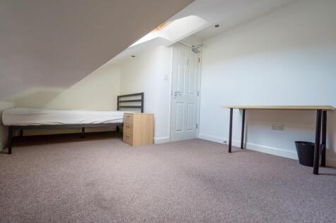 84 Forres Rd - Bed 3b.jpg