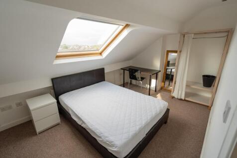 84 Forres Rd - Bed 4a.jpg