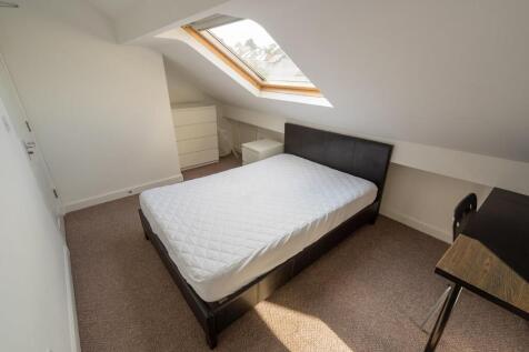 84 Forres Rd - Bed 4b.jpg