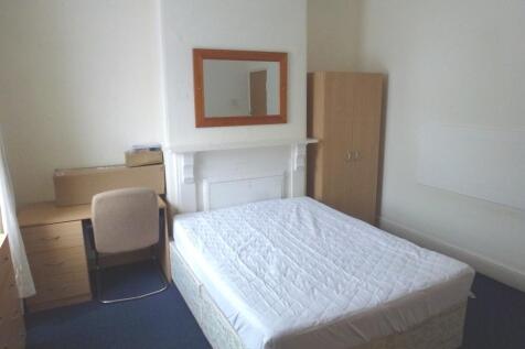 Bedroom 163 Whit pic 2.JPG