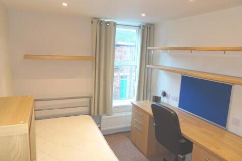 Bedroom 1 1st floor right.JPG