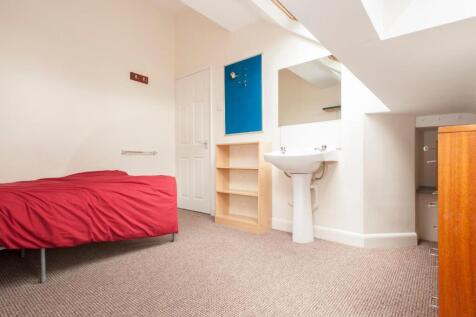 21 Rosa Road Bedroom 5.jpg