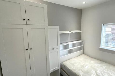 First Floor rear bedroom.JPEG