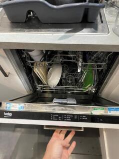 Built in dishwasher.jpg
