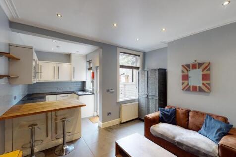 262-School-Road-Lounge