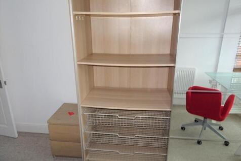 127 Western Road - Ground floor bedroom wardrobe