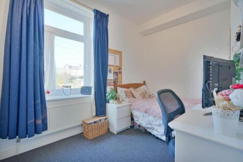 Bedroom 2, pic 1.jpeg