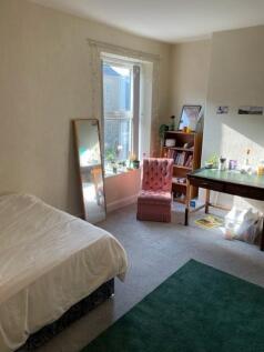 222 Howard, bedroom 1, pic 1.jpg