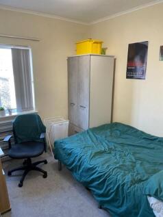 222 Howard, bedroom 2, pic 1.jpg