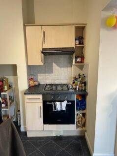 222 Howard, kitchen pic 2.jpg