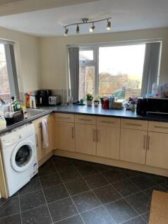 222 Howard, kitchen pic 3.jpg