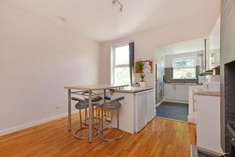 26 Birkendale Road, dining room pic 2.JPG