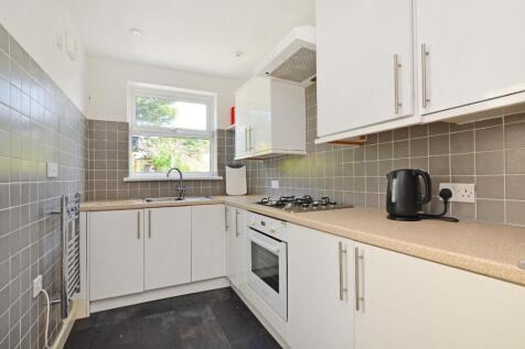 26 Birkendale Road, kitchen.JPG