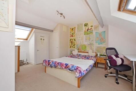 26 Birkendale Road, bedroom 4 pic 2.JPG